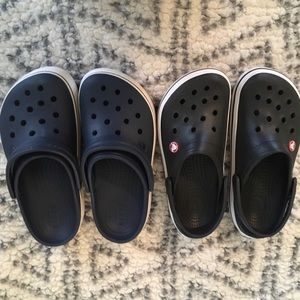 CROCS (2 pairs)